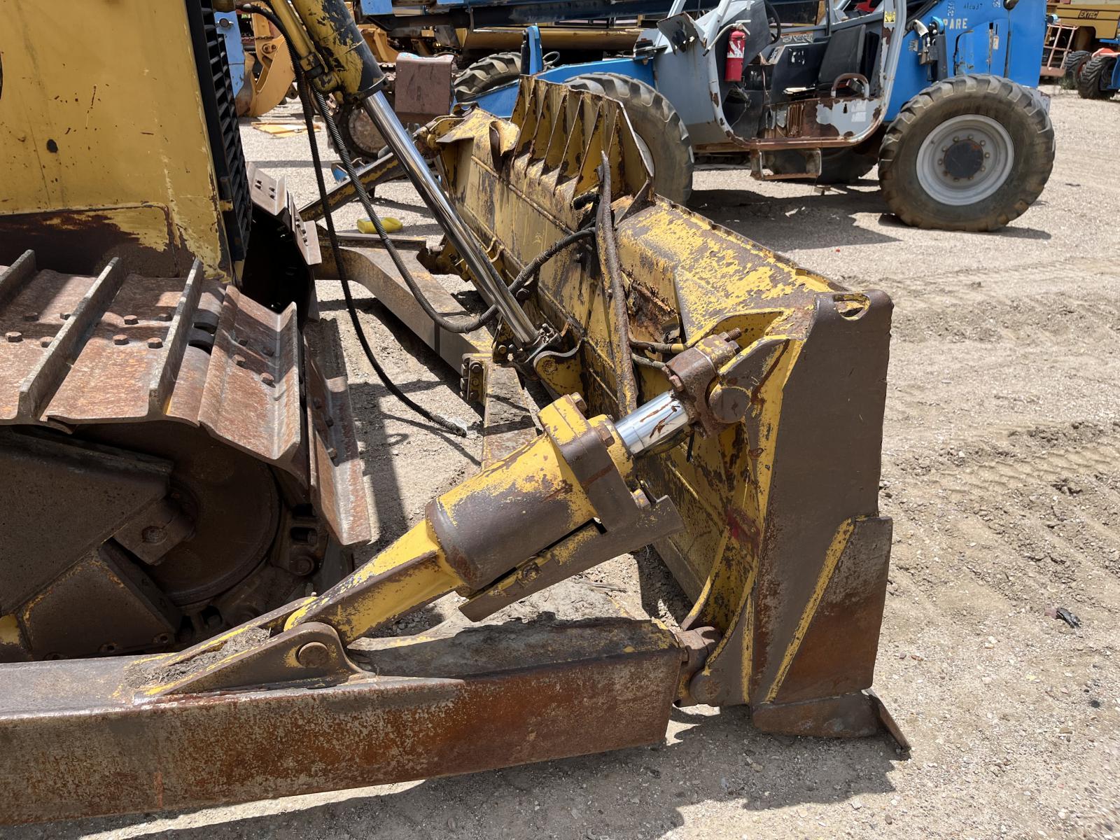 ./imagenes/INVOICE/2019/17765/TOPADOR FRONTAL CATERPILLAR D6T PARA PARTES (13).JPG